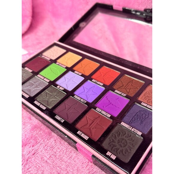 New! Gothic Beach Eyeshadow Palette Jeffree Star Rare Vaulted BNIB NWT HTF - Picture 7 of 9
